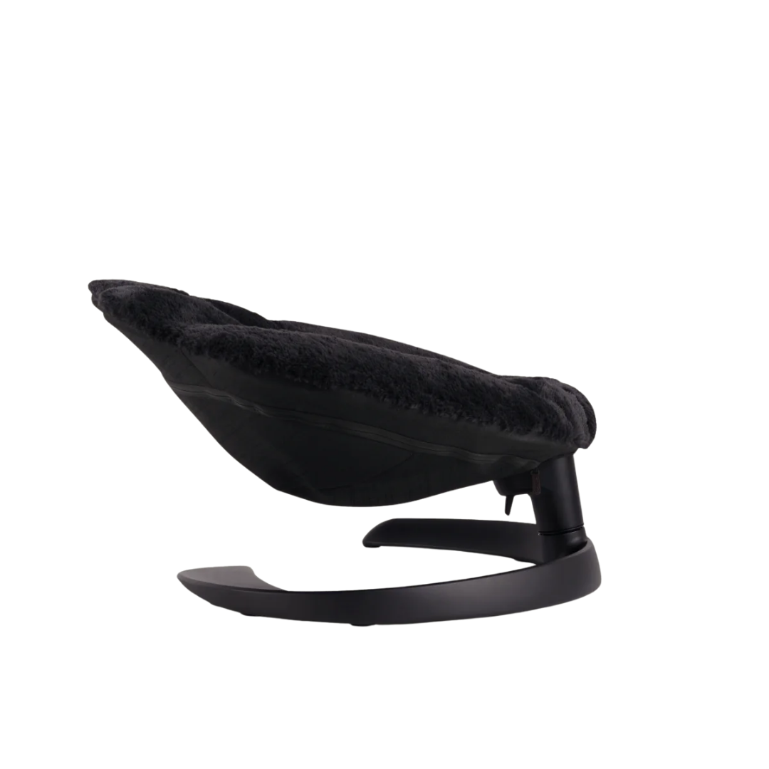 The Clamshell Swivel Lounger