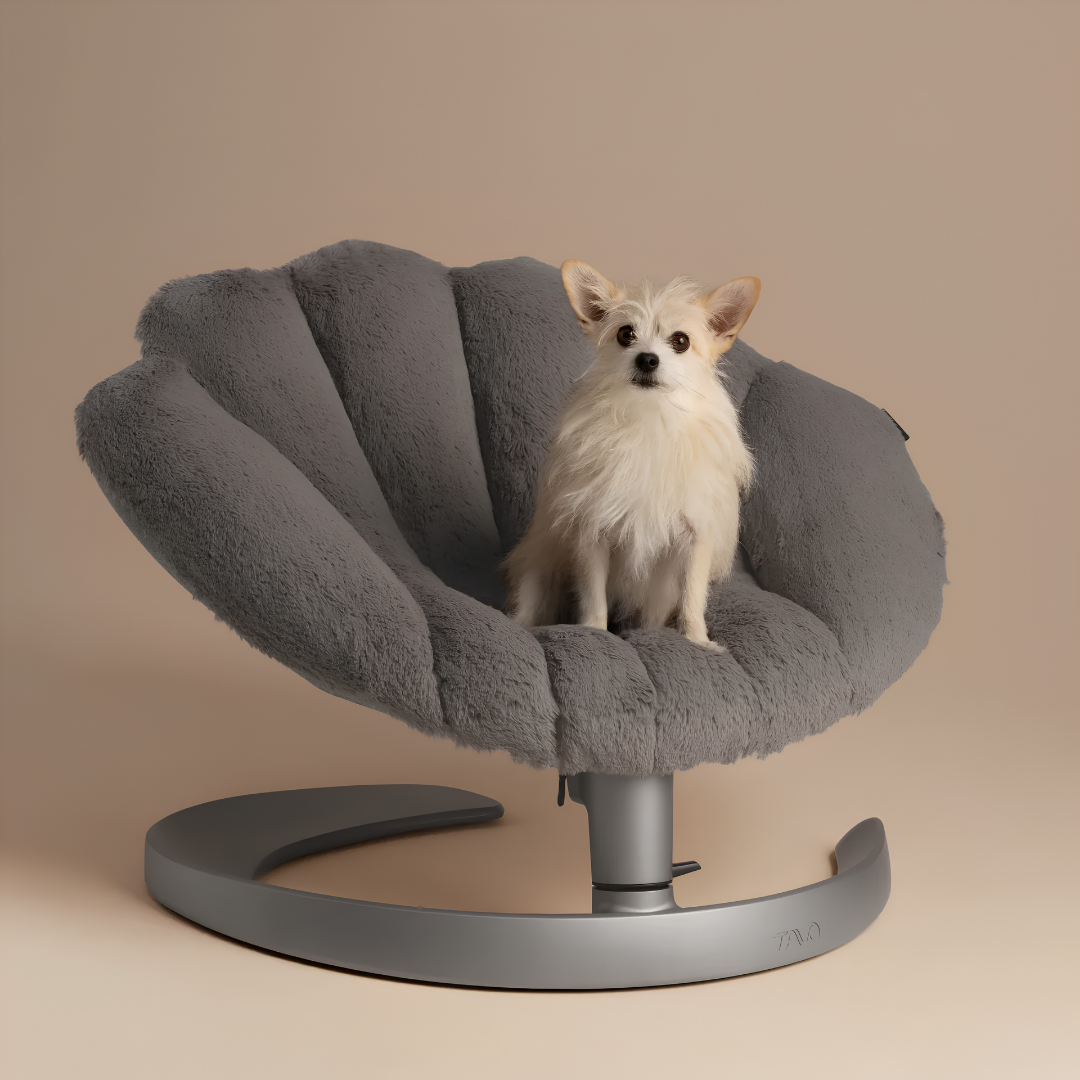 The Clamshell Swivel Lounger